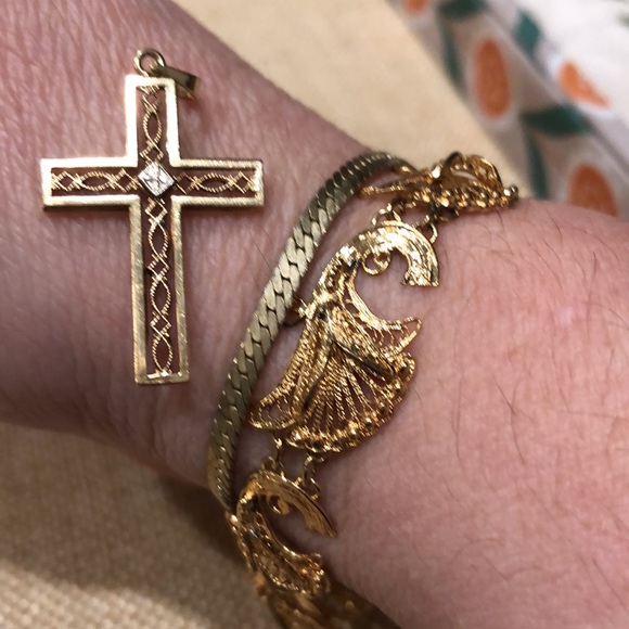 2 gold tone bracelets and gold tone cross pendant - Picture 5 of 5